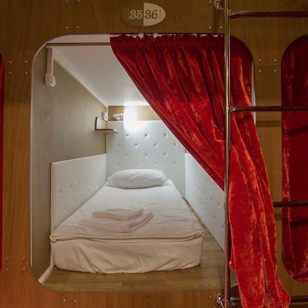 Nevsky Capsule Hotel Sankt Petersburg Zewnętrze zdjęcie