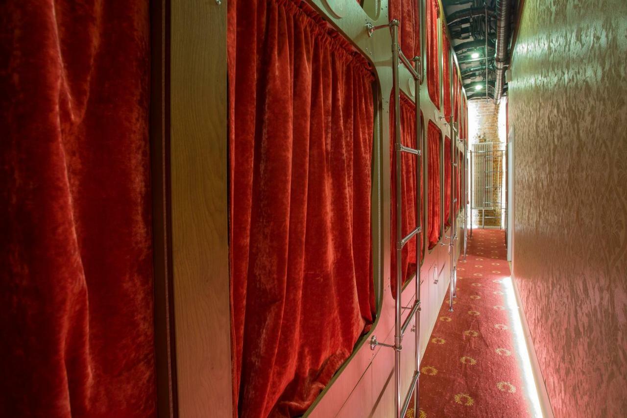 Nevsky Capsule Hotel Sankt Petersburg Zewnętrze zdjęcie